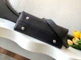 Louis Vuitton CarryAll BB Handheld Sheepskin Chain Bag Size: 17x10x26CM