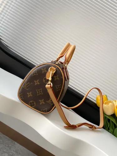 Louis Vuitton Speedy Bandouli è re 20 Handbag Single Shoulder Crossbody Bag Size: 20.5x13.5x12CM