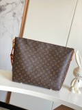 Louis Vuitton Simple Vagabond Hobo Bead Chain Leather Shoulder Cross Bag Size: 48x36x12CM