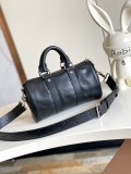 Louis Vuitton Keepall Bandoulière 25 Shoulder Bag Size: 25x15x11CM