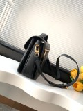 Louis Vuitton Pochette Metis Logo Embossed Lock Postman Bag Single Shoulder Crossbody Bag Size: 25x19x7CM