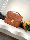 Louis Vuitton Pochette Metis Logo Embossed Lock Postman Bag Single Shoulder Crossbody Bag Size: 25x19x7CM