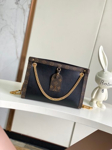 Louis Vuitton Simple Nova Leather Chain Bag Shoulder Cross Bag