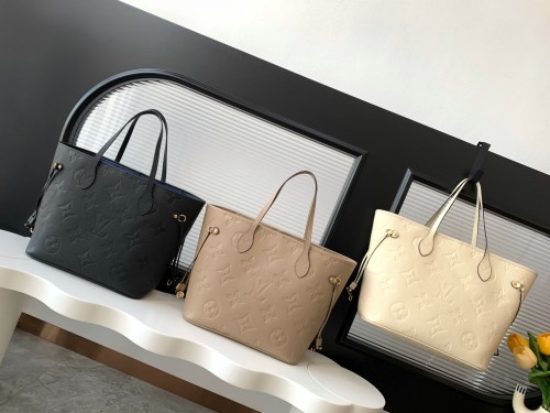 Louis Vuitton Classic Logo Embossed Tote Bag Shopping Bag Size: 32x29x17CM