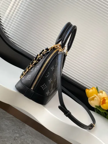 Louis Vuitton Alma BB Cowhide Shell Bag Shoulder Diagonal Cross Handbag Size: 23.5x17.5x11.5CM
