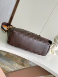 Louis Vuitton Classic Logo Embossed Stray Bag Chain Strap Bag Crossbody Bag Size: 38x33x10CM