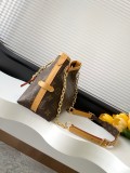 Louis Vuitton Classic Retro Logo Tote Bag Chain Strap Crossbody Bag Size: 26x17x10CM