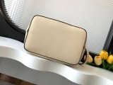 Logo Embossed Drawstring Cowhide Bucket Bag Single Shoulder Crossbody Bag Size: 26x26x17.5CM