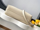 Louis Vuitton Classic Logo Embossed Bundle Shoulder Bag Size: 28x20x11.5CM