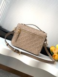 Louis Vuitton Pochette Metis Logo Embossed Lock Postman Bag Single Shoulder Crossbody Bag Size: 25x19x7CM