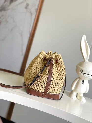Louis Vuitton Noe Purse Straw Drawstring Bucket Bag Crossbody Bag Size: 22x24x15CM
