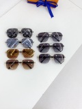Louis Vuitton New Fashion Sunglasses Size: 61-14-142