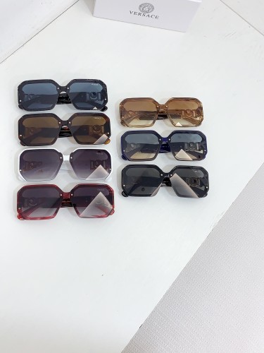 Versace New Fashion Sunglasses Size: 66-9-145