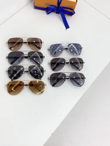 Louis Vuitton New Fashion Sunglasses Size: 61-14-142