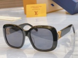 Louis Vuitton New Fashion Square Frame Sunglasses Size: 55-19-140
