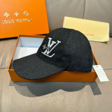 Louis Vuitton New Couple Embroidered Logo Baseball Hat
