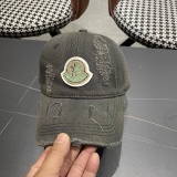 Moncler New High Street Hole Baseball Hat Versatile Duck Tongue Hat