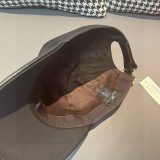 Louis Vuitton New Classic Couple Gold Embroidered Logo Versatile Baseball Hat