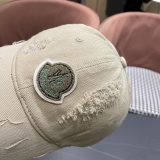 Moncler New High Street Hole Baseball Hat Versatile Duck Tongue Hat