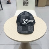 Louis Vuitton Embroidered Logo Chessboard Baseball Hat Versatile Duck Tongue Hat