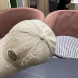Moncler New High Street Hole Baseball Hat Versatile Duck Tongue Hat