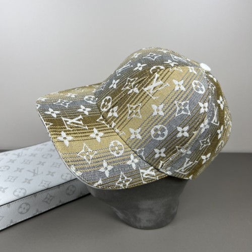 Louis Vuitton Embroidered Logo Baseball Hat Gradient Duck Tongue Hat