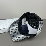 Louis Vuitton Embroidered Logo Baseball Hat Gradient Duck Tongue Hat