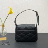 Yves Saint Laurent Classic Logo Flip up Diamond Pattern Quilted Underarm Bag Size: 24×18×5.5 CM