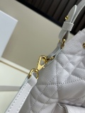 Dior Fashion Elegant Sheepskin Bucket Bag Size: 20x24x9 CM