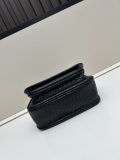 Yves Saint Laurent Mini Elephant Pattern Chain Crossbody Bag Size: 18 × 12.5 × 5 CM