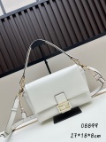 Fendi Classic Logo Flip Shoulder Bag Size: 26.5 × 18 × 8.5 CM