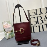 Gucci 73 Series Mini Horseclip Bucket Bag Shoulder Bag Size: 18.5 × 20 × 8.5 CM