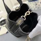 Dior Mini Vertical Toujours Leather Tote Bag Shopping Bag Diagonal Cross Bag Size: 13x15x12 CM
