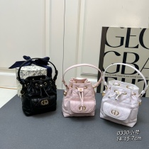 Dior Fashion Elegant Mini Sheepskin One Shoulder Bucket Bag Size: 14x15x7 CM Dior Fashion Elegant Mini Sheepskin One Shoulder Bucket Bag Size: 14x15x7 CM
