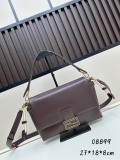 Fendi Classic Logo Flip Shoulder Bag Size: 26.5 × 18 × 8.5 CM