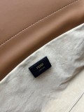 Fendi Classic Logo Flip Shoulder Bag Size: 26.5 × 18 × 8.5 CM