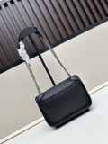 Yves Saint Laurent Mini Elephant Pattern Chain Crossbody Bag Size: 18 × 12.5 × 5 CM