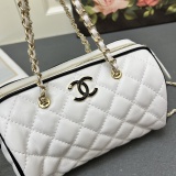 Chanel Classic Double C Diamond Grid Chain Bag Bowling Bag Size: 11.5x18.5x11 CM