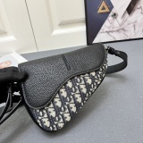 Dior New Classic Versatile Flip Saddle Bag Size: 19.5x15x5.5 CM