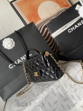 Chanel New Classic Flip Chain Shoulder Bag Size: 14x20x6 CM