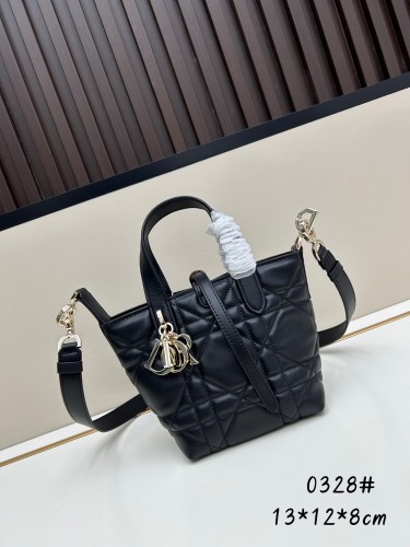 Dior Fashion Mini Toujours Vertical Handbag Crossbody Bag Size: 13x12x8 CM