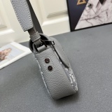 Dior New Classic Versatile Flip Saddle Bag Size: 19.5x15x5.5 CM