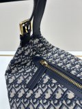 Dior New Fashion Stray Dumpling Bag Size: 44x19x22 CM