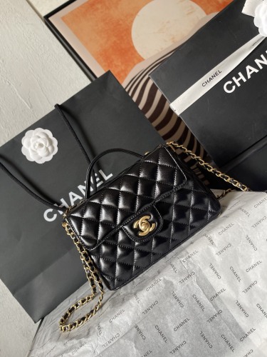 Chanel New Classic Flip Chain Shoulder Bag Size: 14x20x6 CM