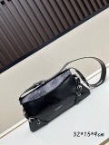 Givenchy Classic Shiny Leather Shoulder Bag Size: 33x15x9.5 CM