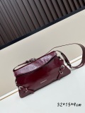 Givenchy Classic Shiny Leather Shoulder Bag Size: 33x15x9.5 CM