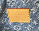 Louis Vuitton Fashion Cowboy Loop Half Moon shaped Stick Bag Size: 24x22x6 CM