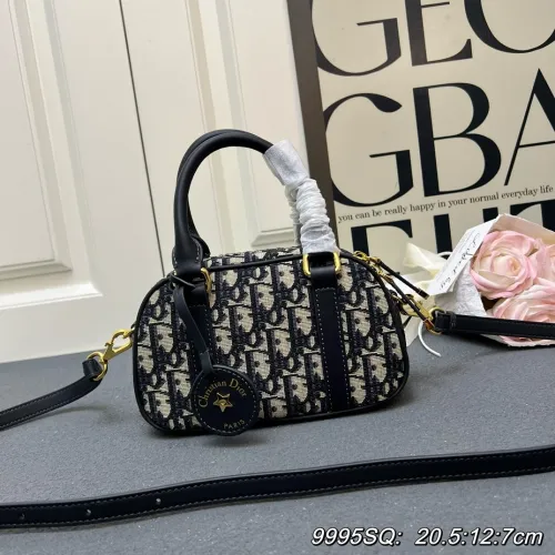 Dior New East West Mini Versatile Bowling Bag Vintage Crossbody Bag Size: 20.5x12x7 CM