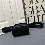 Dior Fashion Vertical Flip Messenger Bag Size: 13x20x7 CM