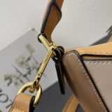 Loewe Puzzle Series Classic Puzzle Leather Handbag Crossbody Bag Size: 24 CM